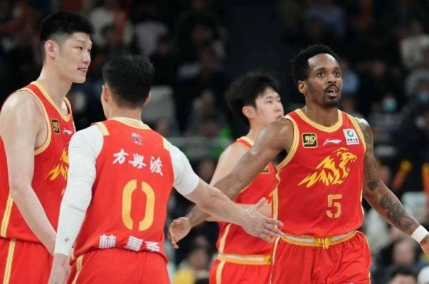 中国男篮归化只剩最后一步，谁将成为历史第一人？