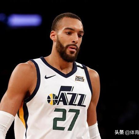 腾讯NBA解说员王猛工资揭秘，从数据帝到金话筒的商业价值